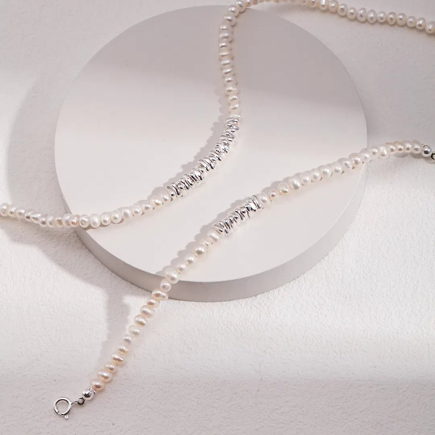 Silver pearl necklace